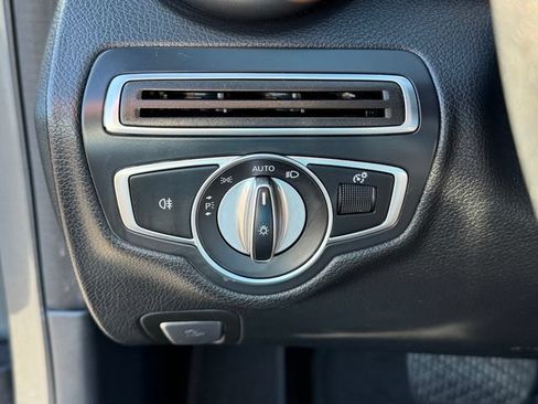 Used 2020 Mercedes-Benz C 300 Sedan image 12