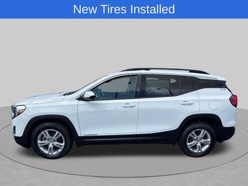 Used 2019 GMC Terrain SLE w/ Driver Convenience Package AWD/4WD image 2
