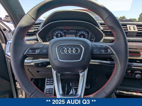 Used 2025 Audi Q3 2.0T Premium Plus AWD/4WD image 13