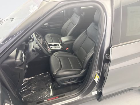 Used 2023 Ford Explorer ST w/ Equipment Group 401A AWD/4WD image 11