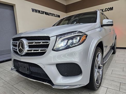 Used 2017 Mercedes-Benz GLS 550 4MATIC image 2