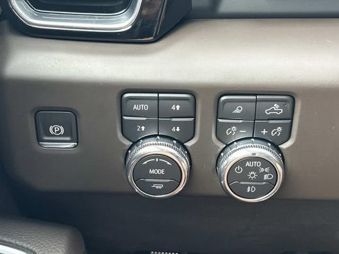 Used 2026 GMC Sierra 1500 Denali w/ Denali Reserve Package AWD/4WD image 35