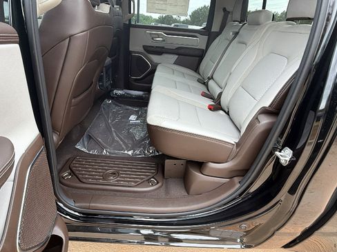 New 2026 RAM 1500 Laramie AWD/4WD image 19