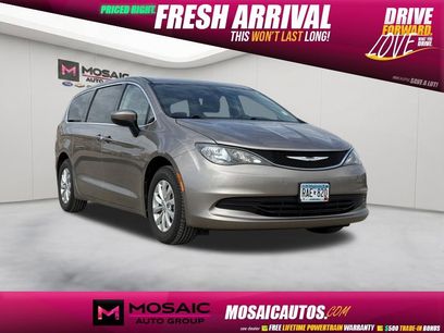 Used 2017 Chrysler Pacifica Touring w/ Tire & Wheel Group