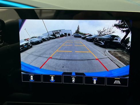 Used 2022 Chevrolet Corvette Stingray Premium Conv w/ Z51 Performance Package RWD image 17