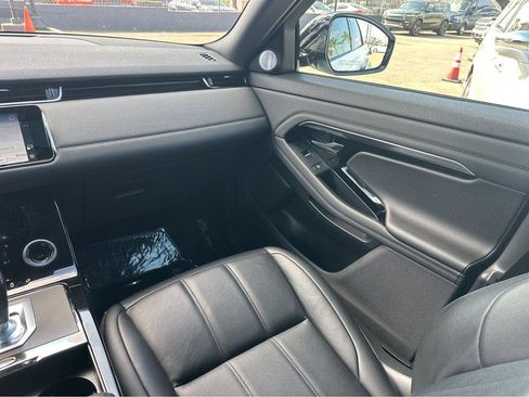 Used 2021 Land Rover Range Rover Evoque R-Dynamic SE image 18