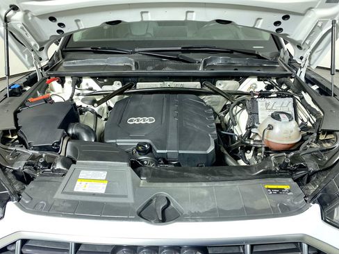 Used 2021 Audi Q5 Prestige w/ Prestige Package image 27