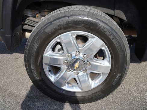 Used 2022 Chevrolet Silverado 2500 LTZ AWD/4WD image 32
