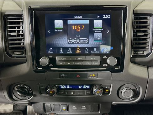 Used 2024 Nissan Frontier PRO-4X w/ Technology Package image 24