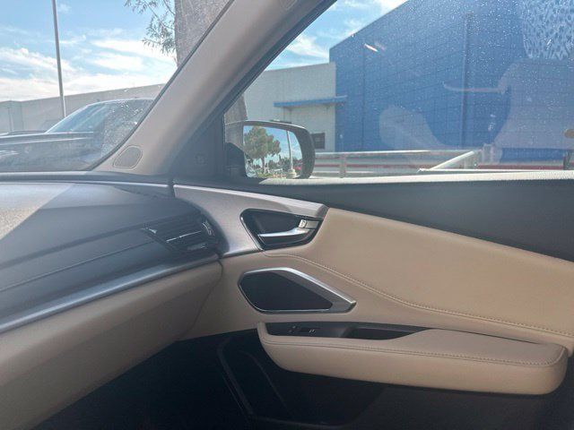 Used 2024 Acura RDX SH-AWD image 11