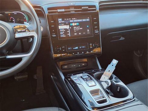 Used 2023 Hyundai Tucson Blue image 6