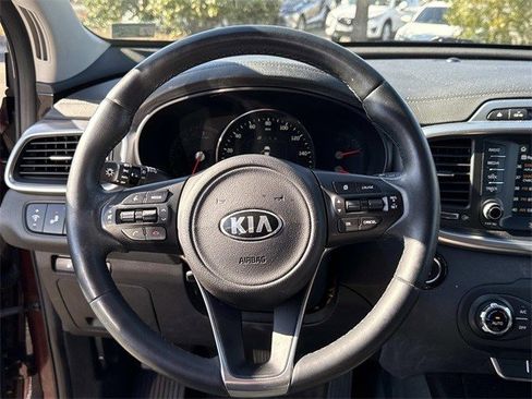 Used 2017 Kia Sorento EX w/ EX V6 Premium Package image 18