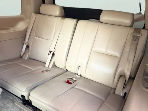Used 2012 GMC Yukon SLT w/ SLT-2 Equipment Package RWD image 19