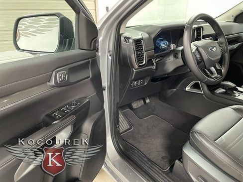 Used 2024 Ford Ranger Lariat w/ Trailer Tow Package image 10