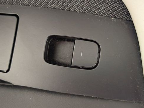 Used 2023 Tesla Model S Standard Range image 30