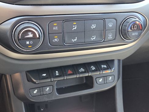 Used 2019 Chevrolet Colorado Z71 RWD image 14