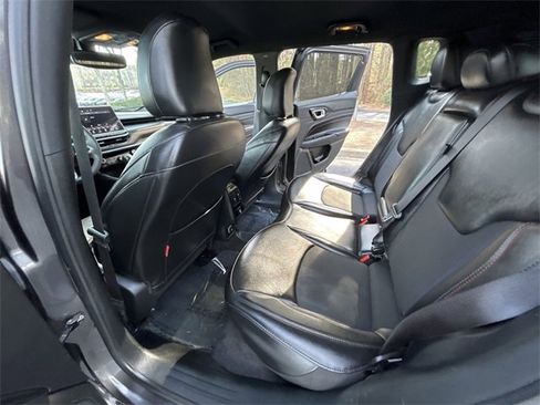 Used 2023 Jeep Compass Trailhawk image 15