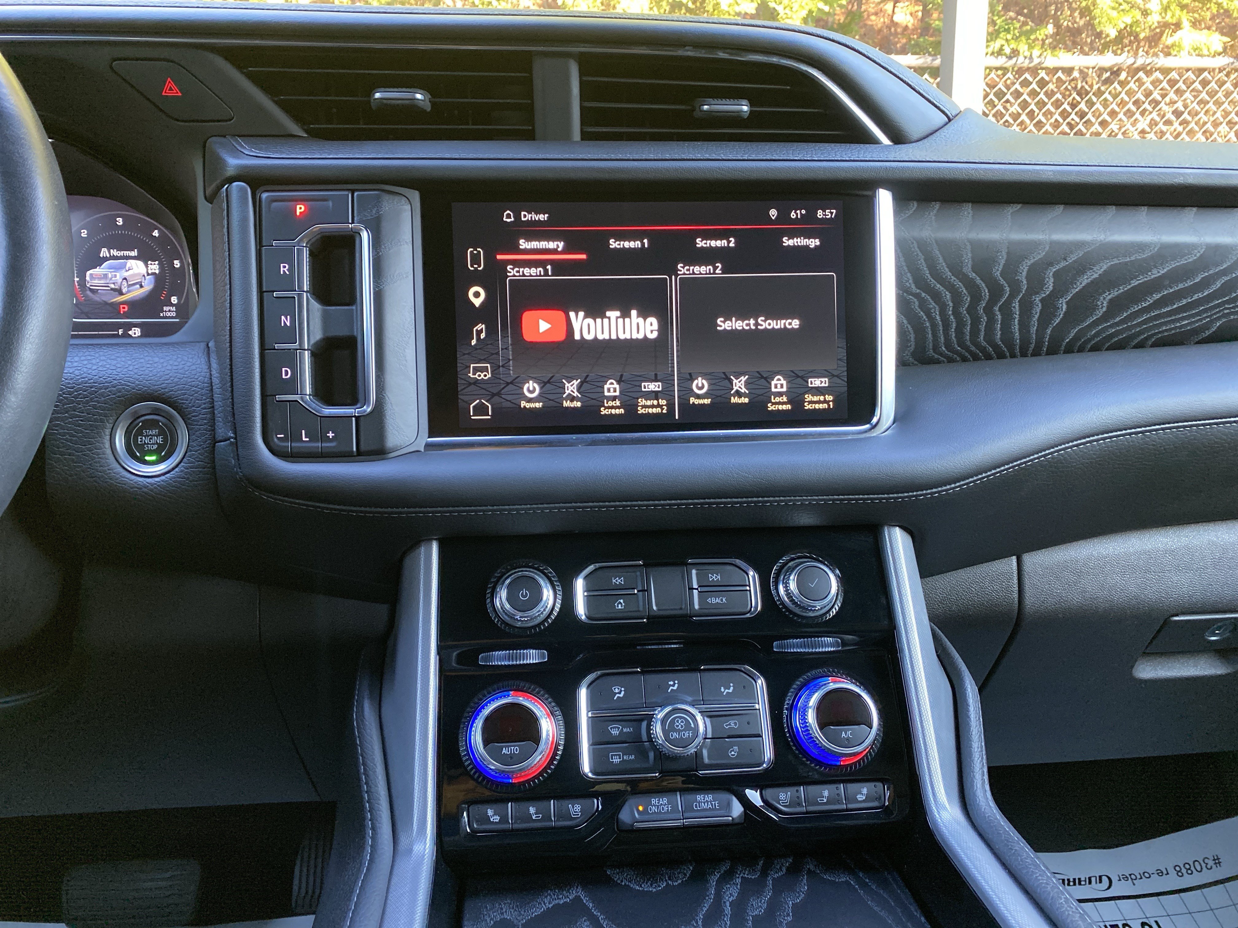 Used 2023 GMC Yukon Denali w/ Advanced Technology Package AWD/4WD image 22