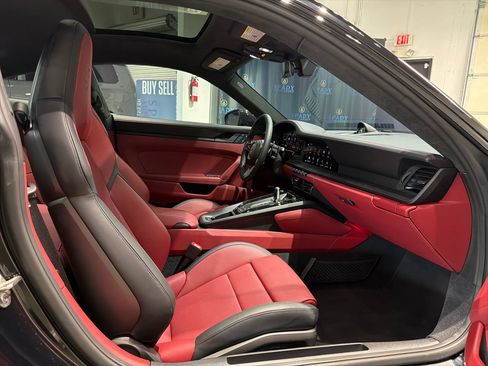 Used 2025 Porsche 911 GTS image 30