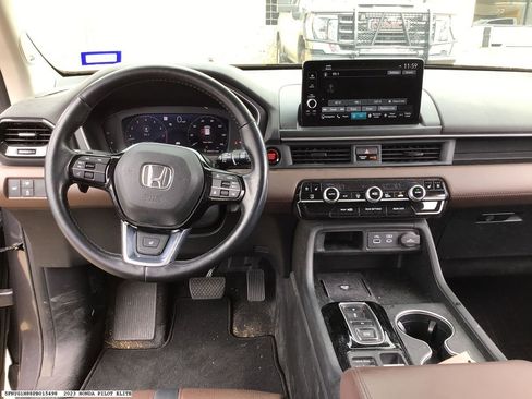 Used 2023 Honda Pilot Elite image 12