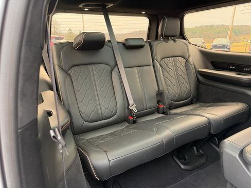 Used 2024 Jeep Grand Wagoneer Series III image 29