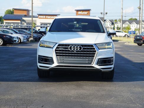 Used 2017 Audi Q7 3.0T Prestige AWD/4WD image 2