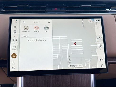 New 2026 Land Rover Range Rover SE image 34