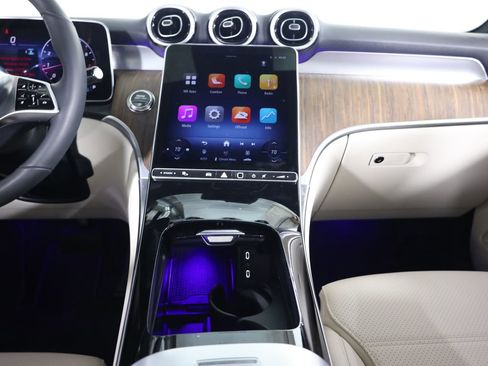 Used 2026 Mercedes-Benz GLC 300 4MATIC image 41