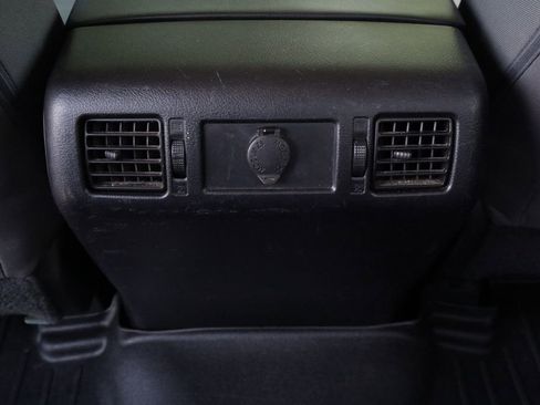 Used 2014 Toyota Tundra SR5 w/ SR5 Upgrade Package RWD image 28