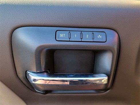 Used 2018 GMC Sierra 2500 SLT w/ Duramax Plus Package image 37