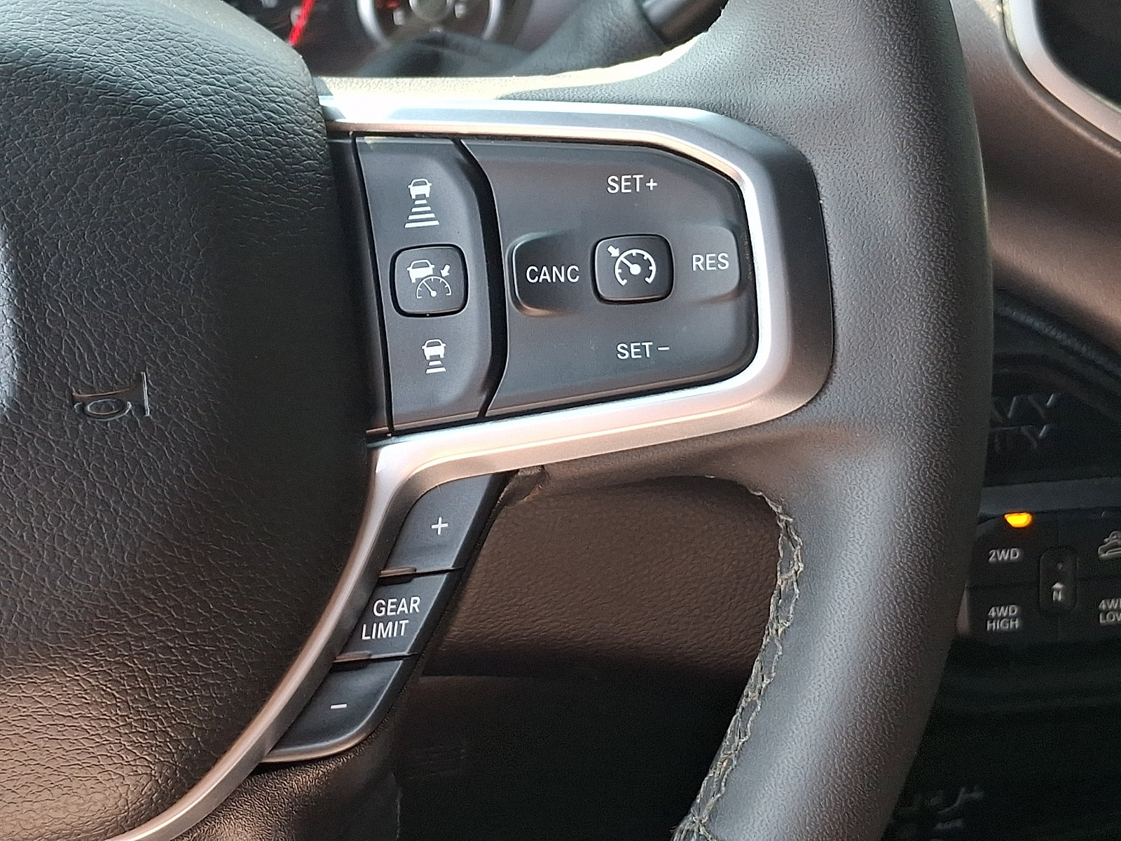 Used 2025 RAM 2500 Big Horn AWD/4WD image 22