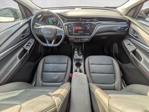 Certified 2023 Chevrolet Bolt EUV Premier w/ Sun & Sound Package image 18