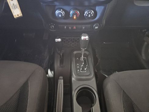 Used 2017 Jeep Wrangler Sport AWD/4WD image 15
