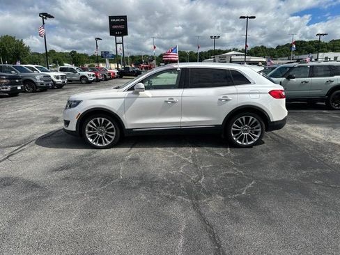 Used 2016 Lincoln MKX Reserve w/ Luxury Package AWD/4WD image 4