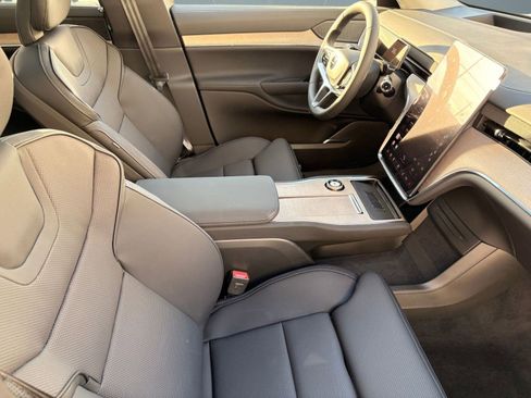 New 2025 Volvo EX90 Ultra image 25