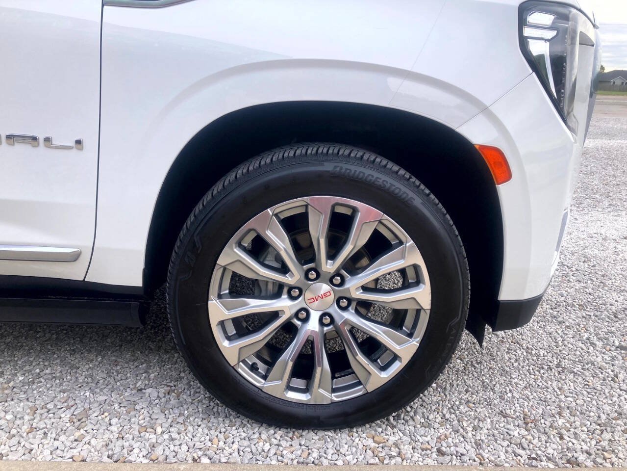 Used 2021 GMC Yukon XL Denali w/ Denali Ultimate Package AWD/4WD image 29