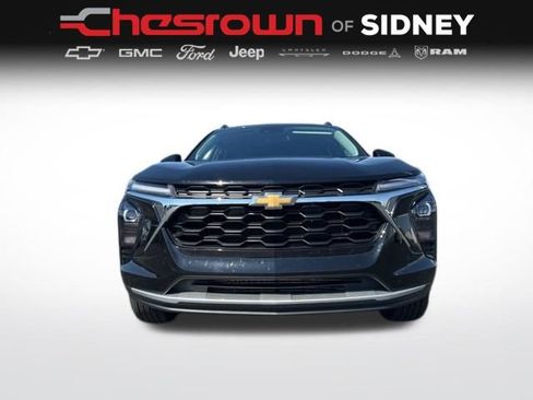 Used 2025 Chevrolet Trax LT FWD image 10