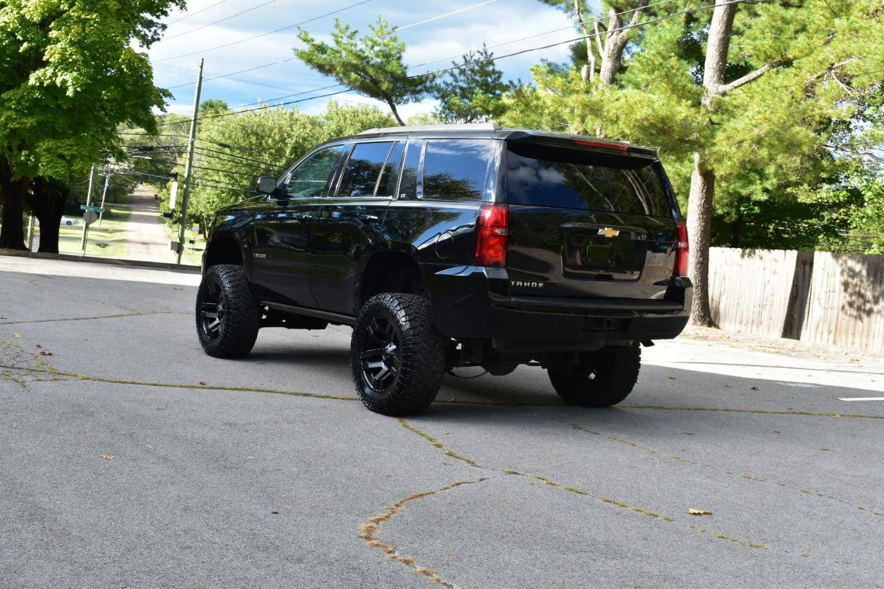 Used 2016 Chevrolet Tahoe LT w/ Luxury Package AWD/4WD image 4