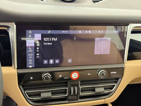 New 2026 Porsche Macan image 27