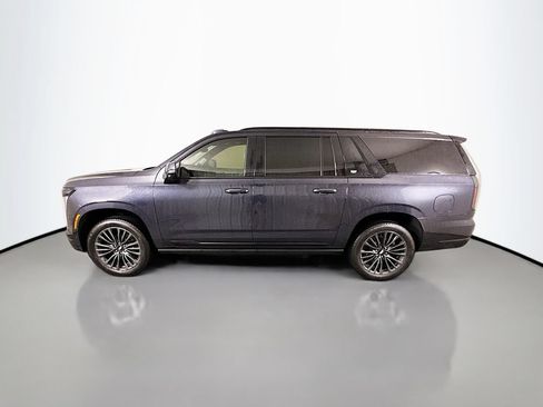 Used 2025 Cadillac Escalade ESV Sport Platinum AWD/4WD image 4