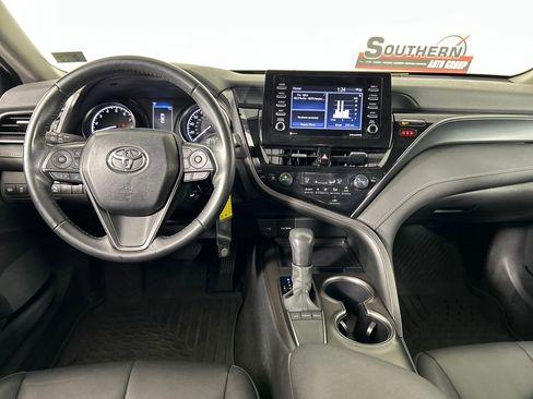 Used 2024 Toyota Camry SE FWD image 17