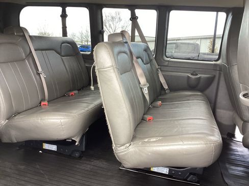 Used 2023 Chevrolet Express 3500 LS image 19