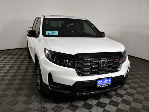 Used 2024 Honda Ridgeline TrailSport image 3