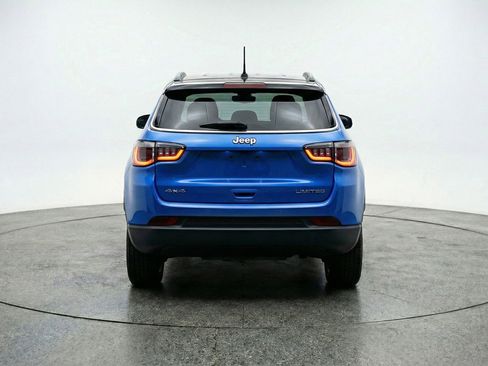 Used 2025 Jeep Compass Limited AWD/4WD image 7