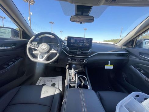 New 2025 Nissan Altima 2.5 SR w/ SR Premium Package image 16