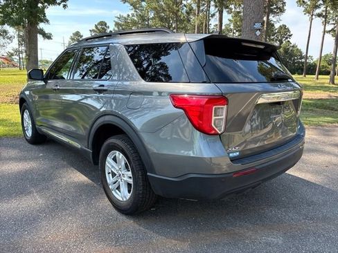 Used 2023 Ford Explorer XLT AWD/4WD image 6