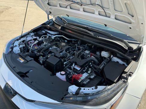 Used 2025 Toyota Corolla LE w/ Convenience Package image 23