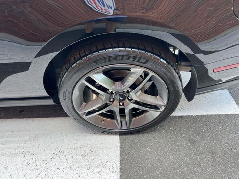 Used 2010 Ford Mustang Shelby GT500 image 15