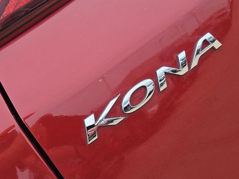 Used 2021 Hyundai Kona SEL w/ Cargo Package FWD image 15