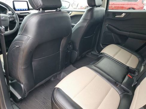 Used 2022 Ford Escape Titanium w/ Titanium Premium Package FWD image 29